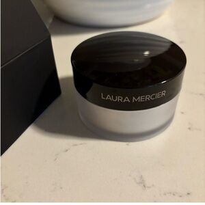 Laura Mercier Translucent Loose Setting Powder -Brand New